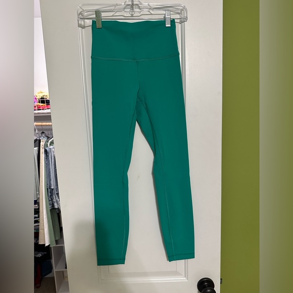 Lululemon Kelly Green Leggings - Picture 1 of 4